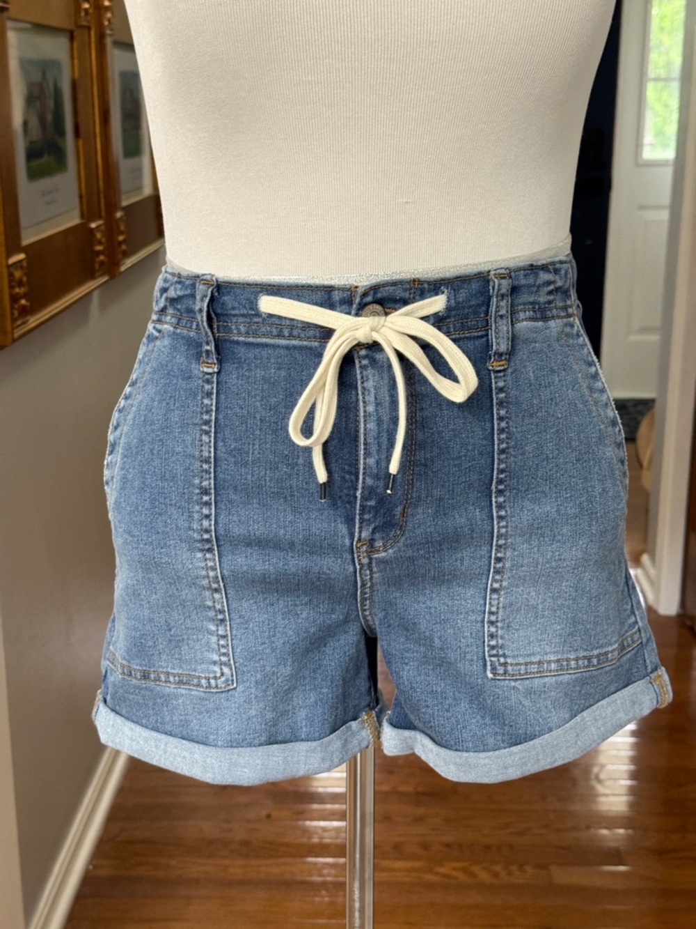 Judy Blue High Rise Jogger Cuffed Denim Shorts Size Large Med Blue
